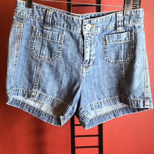 DKNY JEANS SHORTS SIZE 6